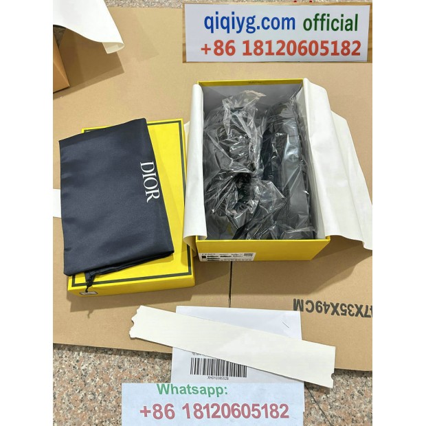 qiqiyg.com Offizielle Mode 2025: Handtaschen, Kleidung und Schuhe im Großhandel zum besten Preis QQYG226