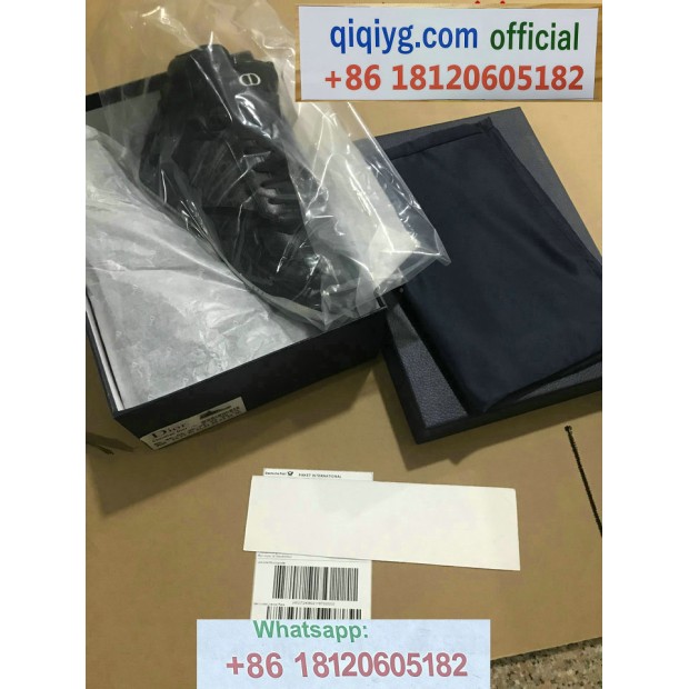 qiqiyg.com Offizielle Mode 2025: Handtaschen, Kleidung und Schuhe im Großhandel zum besten Preis QQYG290