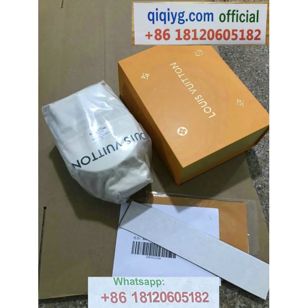 qiqiyg.com Offizielle Mode 2025: Handtaschen, Kleidung und Schuhe im Großhandel zum besten Preis QQYG352