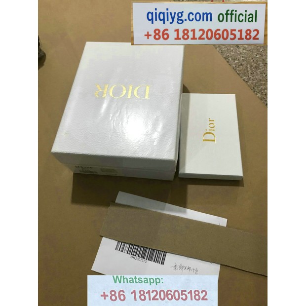 qiqiyg.com Offizielle Mode 2025: Handtaschen, Kleidung und Schuhe im Großhandel zum besten Preis QQYG372