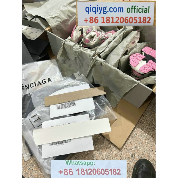 qiqiyg.com Offizielle Mode 2025: Handtaschen, Kleidung und Schuhe im Großhandel zum besten Preis QQYG405