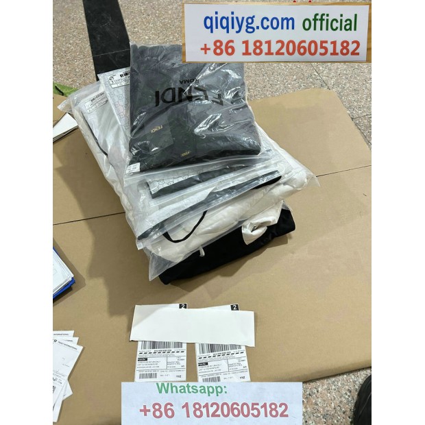 qiqiyg.com Offizielle Mode 2025: Handtaschen, Kleidung und Schuhe im Großhandel zum besten Preis QQYG475