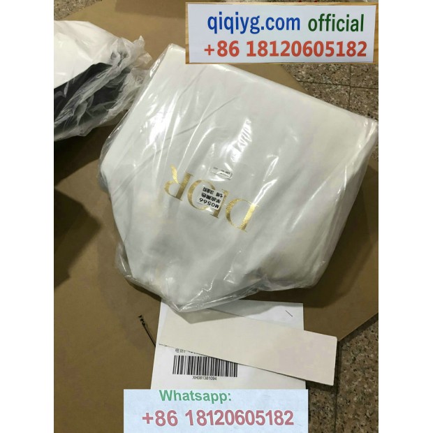 qiqiyg.com Offizielle Mode 2025: Handtaschen, Kleidung und Schuhe im Großhandel zum besten Preis QQYG578