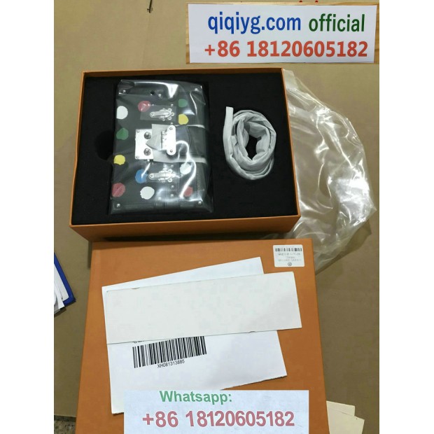 qiqiyg.com Offizielle Mode 2025: Handtaschen, Kleidung und Schuhe im Großhandel zum besten Preis QQYG599