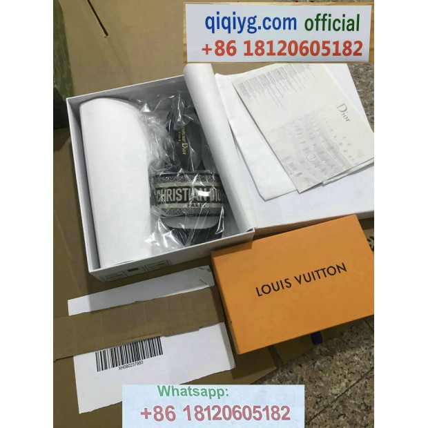 qiqiyg.com Offizielle Mode 2025: Handtaschen, Kleidung und Schuhe im Großhandel zum besten Preis QQYG28