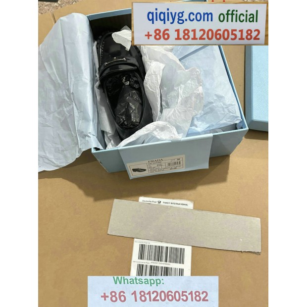 qiqiyg.com Offizielle Mode 2025: Handtaschen, Kleidung und Schuhe im Großhandel zum besten Preis QQYG105