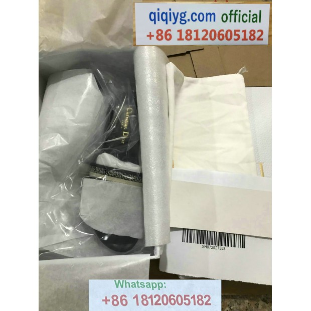 qiqiyg.com Offizielle Mode 2025: Handtaschen, Kleidung und Schuhe im Großhandel zum besten Preis QQYG130