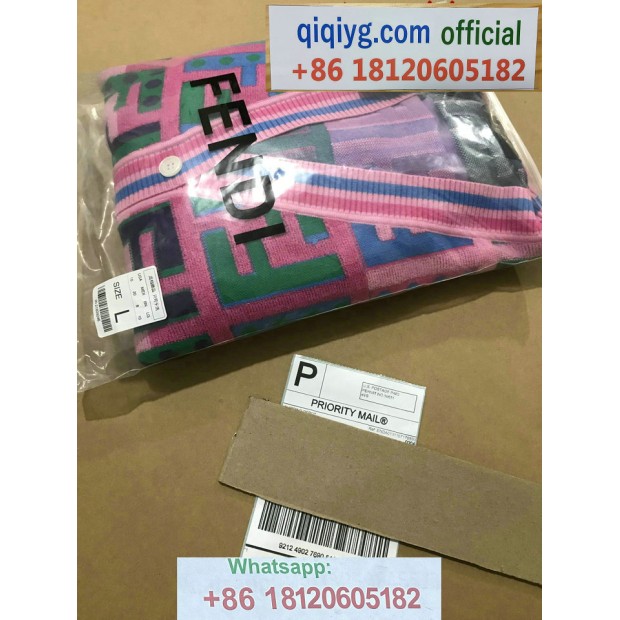 qiqiyg.com Offizielle Mode 2025: Handtaschen, Kleidung und Schuhe im Großhandel zum besten Preis QQYG131