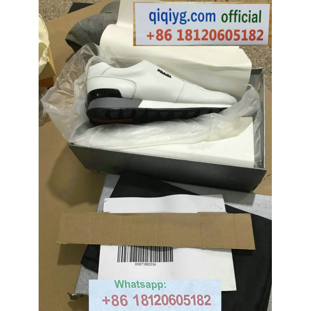 qiqiyg.com Offizielle Mode 2025: Handtaschen, Kleidung und Schuhe im Großhandel zum besten Preis QQYG142